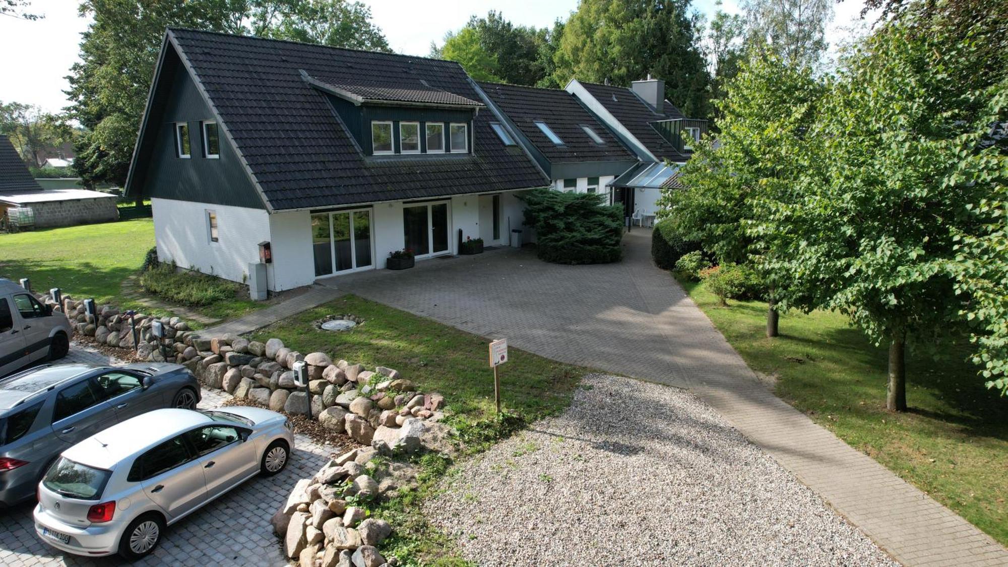 Appartementhaus Brunsholm Esgrus Extérieur photo